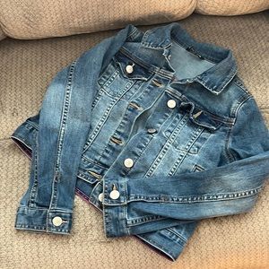 Denim jacket. Lightly used size 8/10